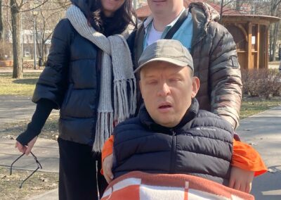 Uśmiechnięci ludzie