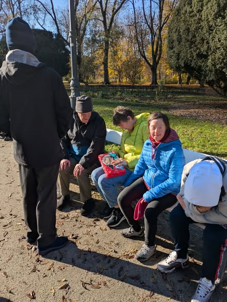 Spacer w Parku Skaryszewskim Dzisiejszy dzień spędziliśmy na świeżym powietrzu,…